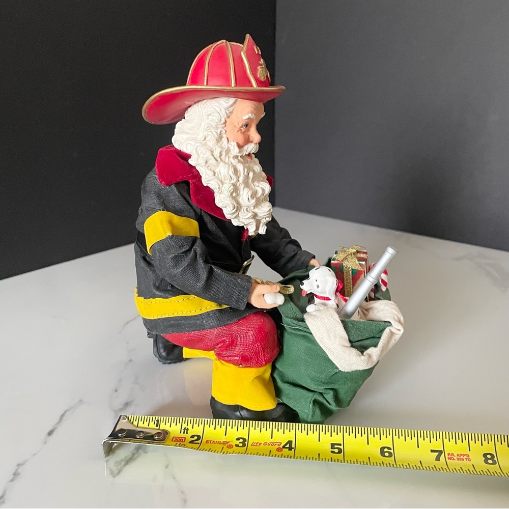 Firefighter Santa with Puppy Dalmatian - Possible Dreams Clothtique by Dept. 56 - Picture 10 of 10